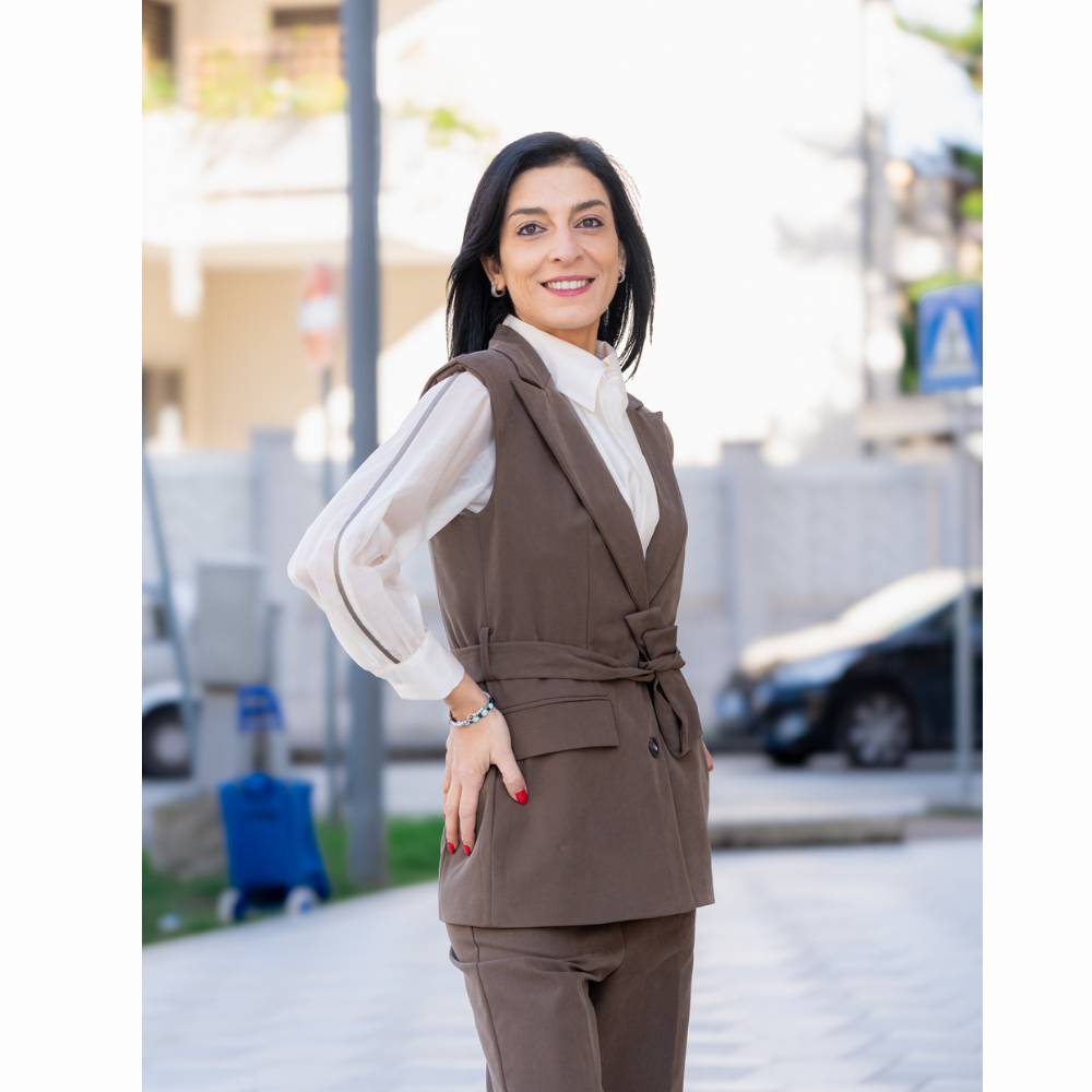 ERICA BELLUCCI – CAMICIA CON DETTAGLIO IN RASO