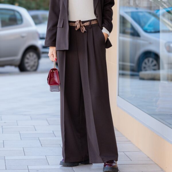 Kiara Contini – Pantalone a palazzo con pance