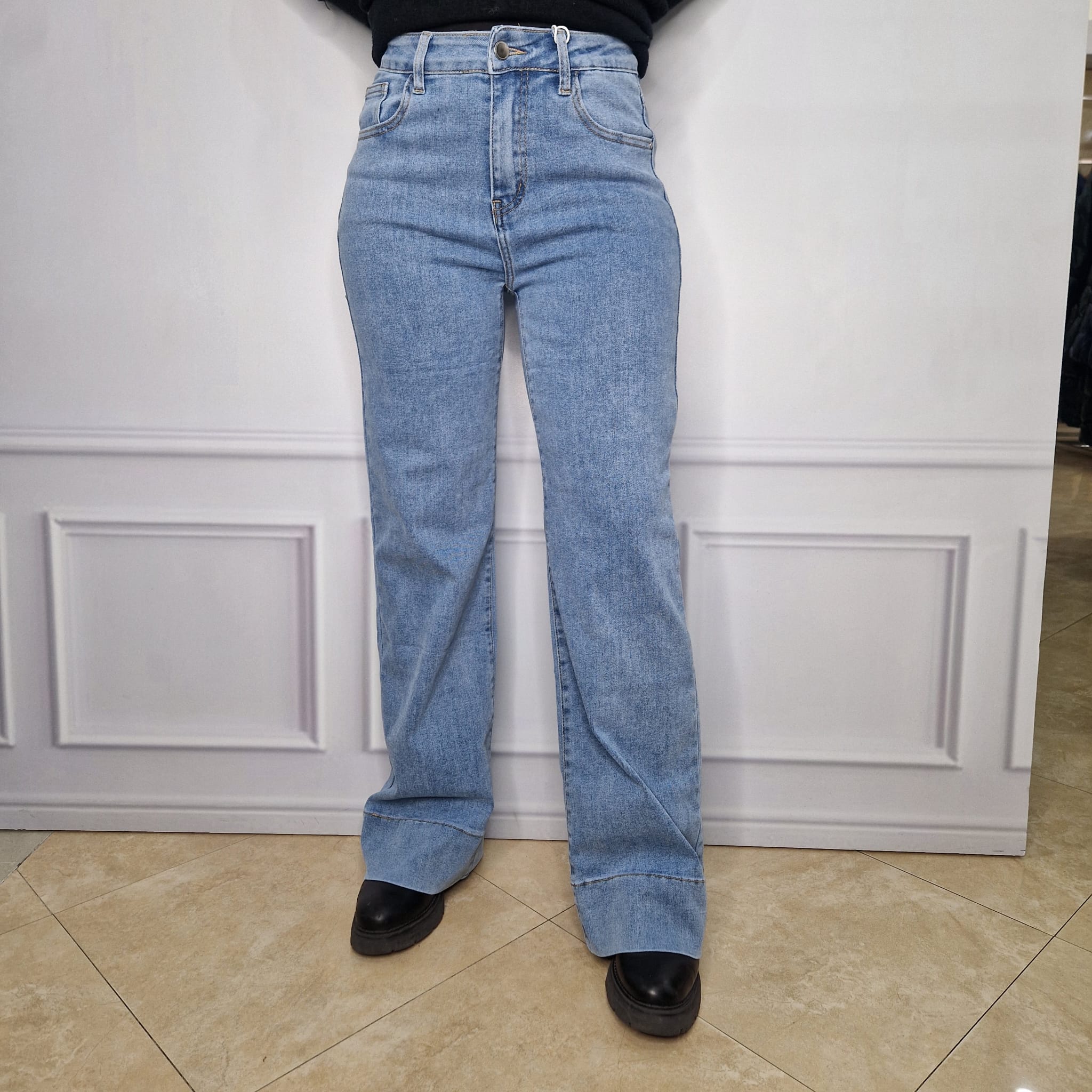 ETENSIVE – Jeans Wide Leg con Piegone